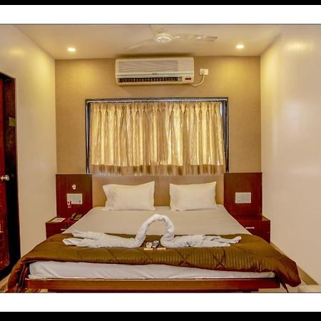 Hotel Sangram Palace Shirur 外观 照片