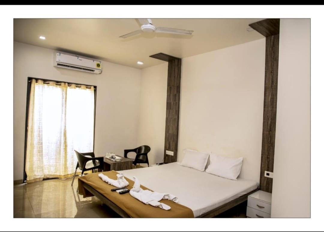 Hotel Sangram Palace Shirur 外观 照片
