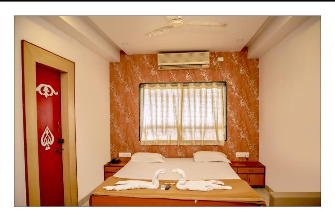 Hotel Sangram Palace Shirur 外观 照片